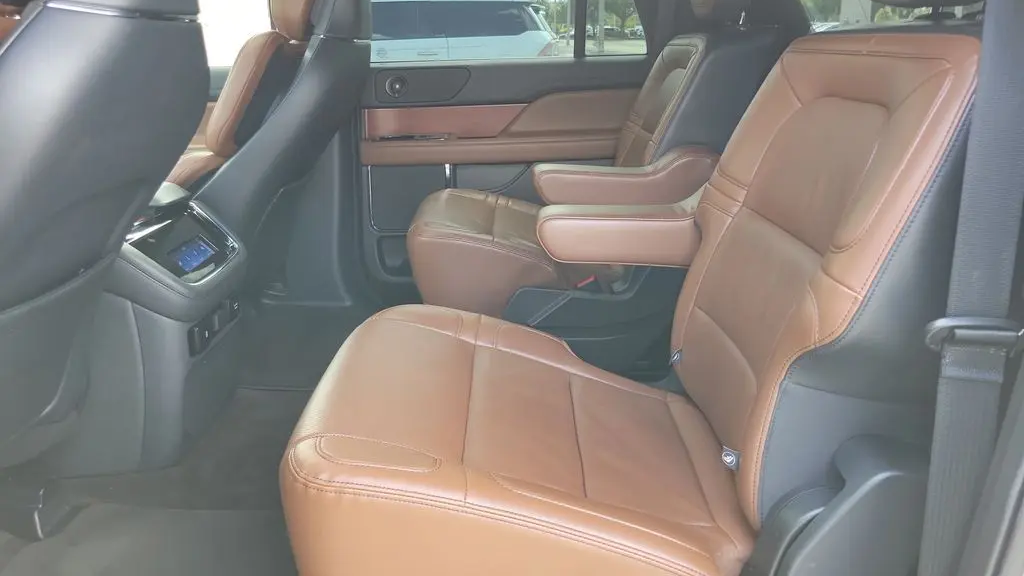 2022 Lincoln Navigator L Reserve