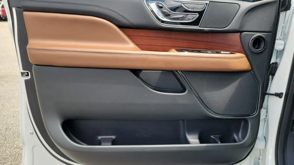 2022 Lincoln Navigator L Reserve
