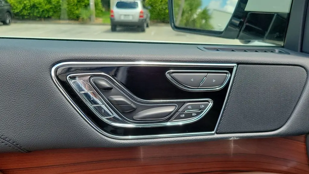 2022 Lincoln Navigator L Reserve
