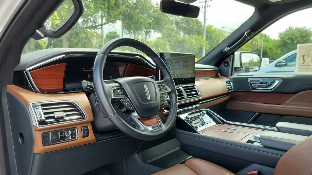 2022 Lincoln Navigator L Reserve