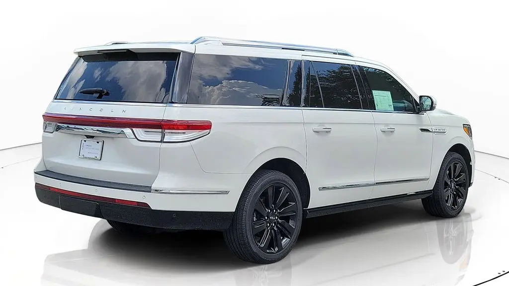 2022 Lincoln Navigator L Reserve