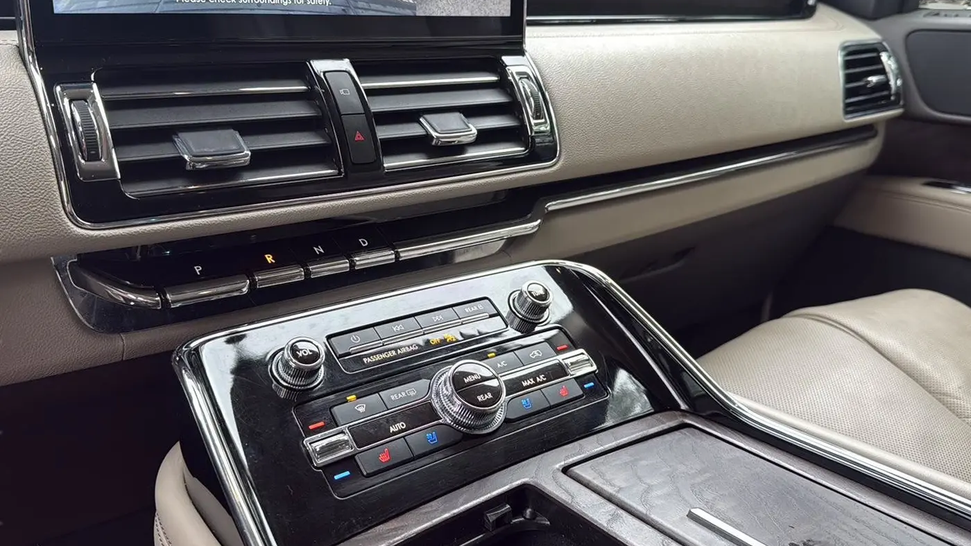 2022 Lincoln Navigator L Reserve
