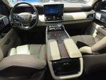 2022 Navigator L Thumbnail 7