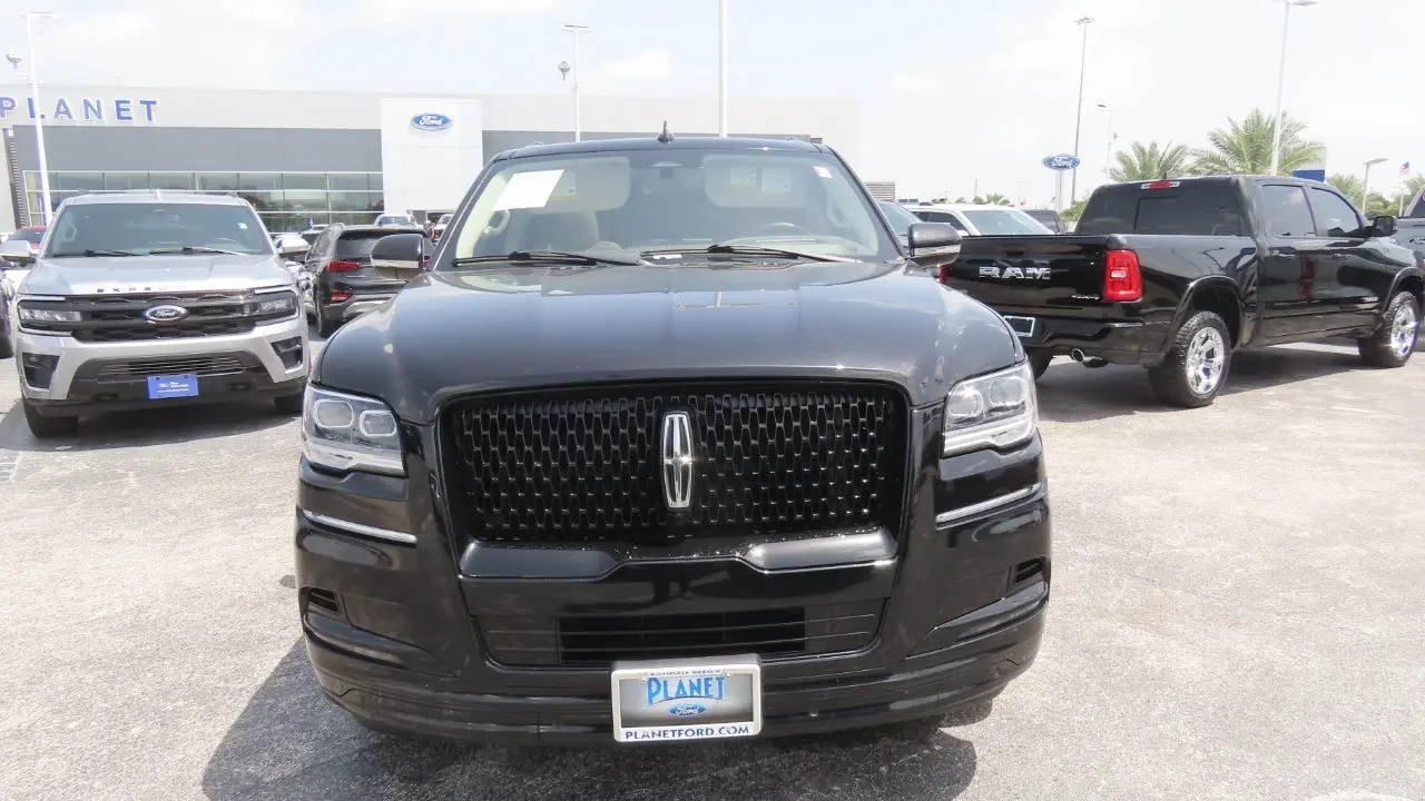 2022 Lincoln Navigator L Reserve