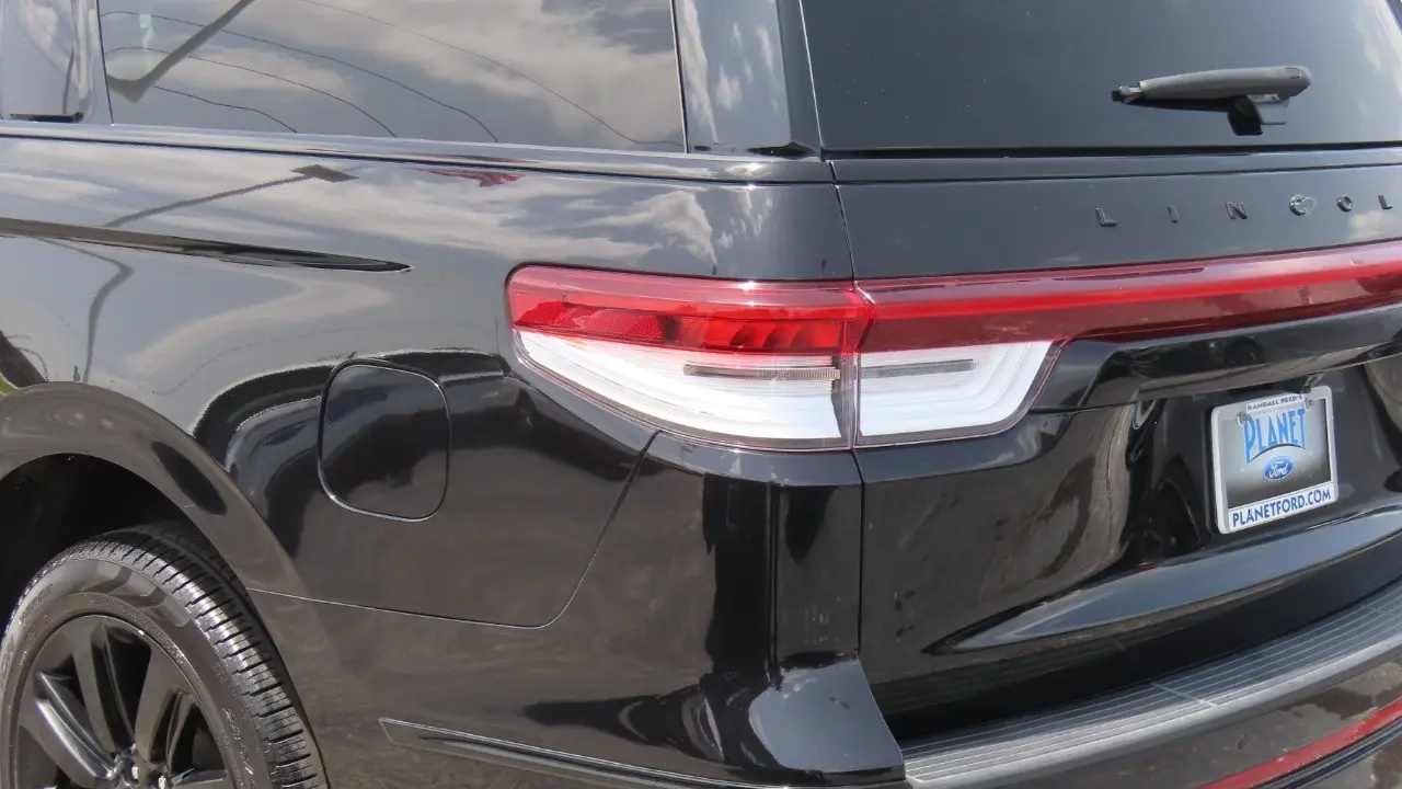 2022 Lincoln Navigator L Reserve
