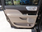 2022 Navigator L Thumbnail 24