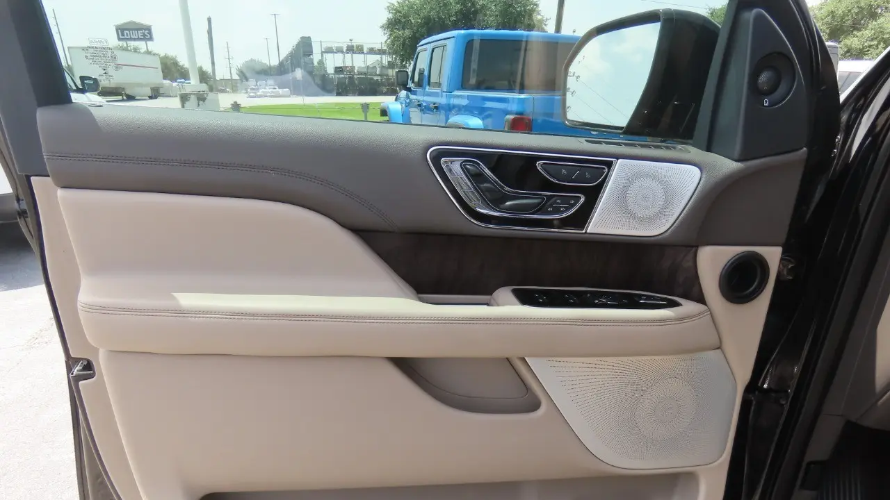 2022 Lincoln Navigator L Reserve