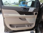 2022 Navigator L Thumbnail 27