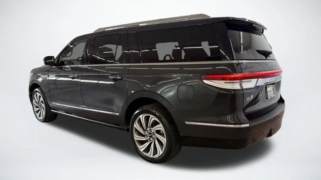2022 Lincoln Navigator L Reserve