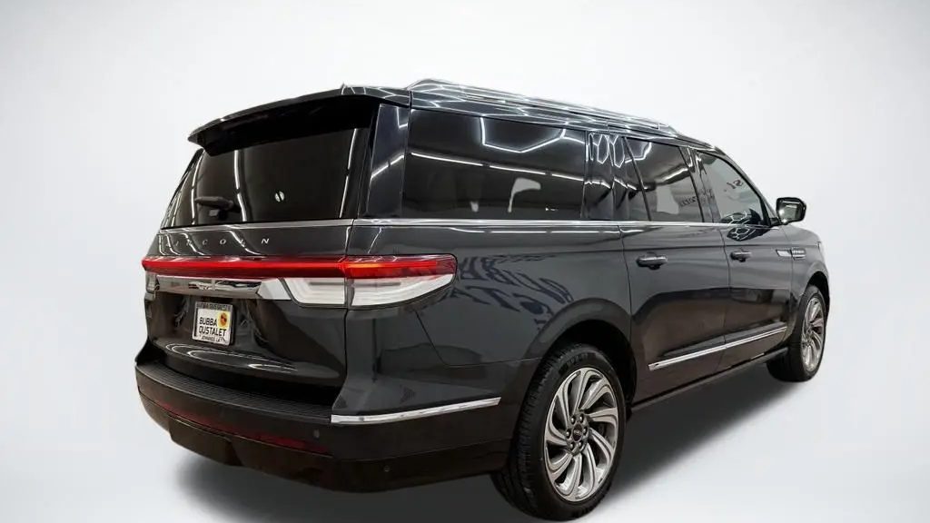 2022 Lincoln Navigator L Reserve