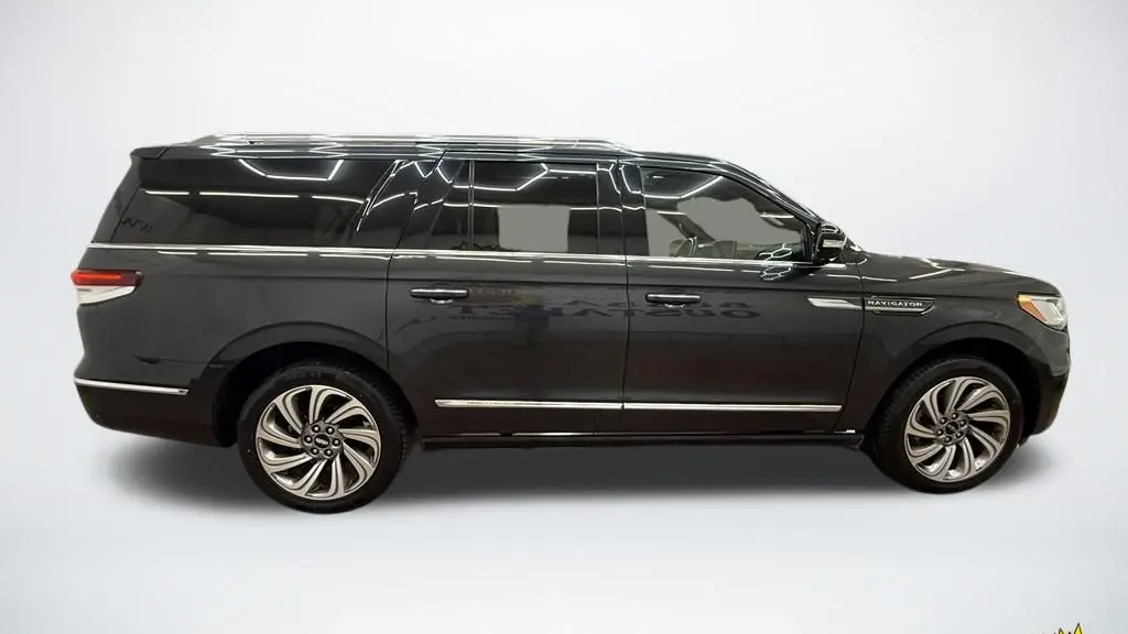 2022 Lincoln Navigator L Reserve