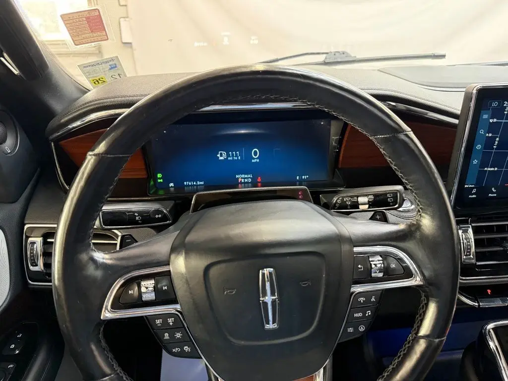 2022 Lincoln Navigator - $39,425