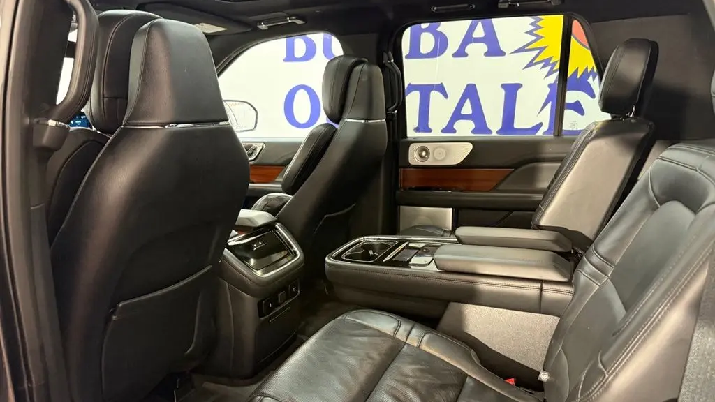 2022 Lincoln Navigator L Reserve