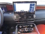 2023 Navigator L Thumbnail 10