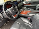 2023 Navigator L Thumbnail 10