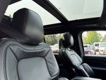 2023 Navigator L Thumbnail 18