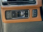 2023 Navigator L Thumbnail 10