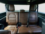 2023 Navigator L Thumbnail 30
