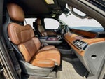 2023 Navigator L Thumbnail 32