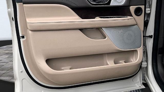2023 Lincoln Navigator L Reserve