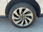2023 Navigator L Thumbnail 6