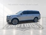 2023 Navigator L Thumbnail 3