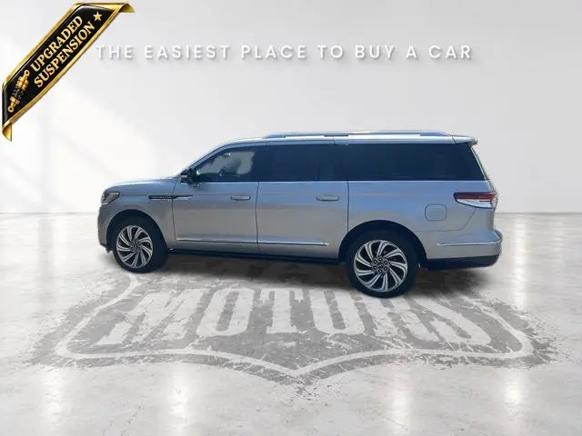 2023 Lincoln Navigator - $49,795