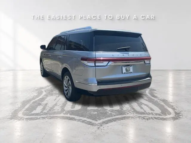2023 Lincoln Navigator - $49,795