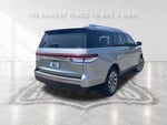 2023 Navigator L Thumbnail 13