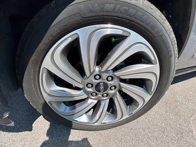 2023 Lincoln Navigator - $49,795