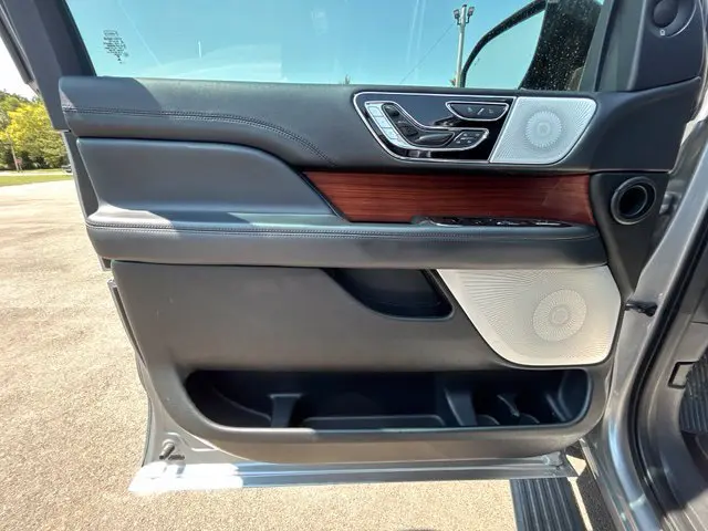 2023 Lincoln Navigator - $49,795