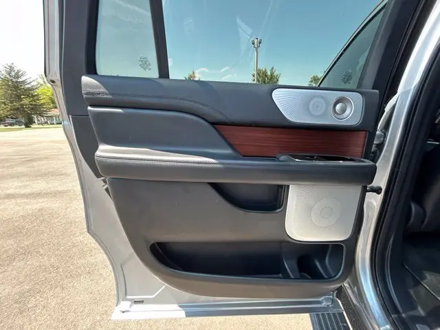 2023 Lincoln Navigator - $49,795