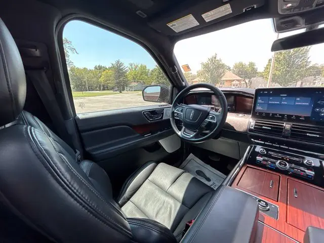 2023 Lincoln Navigator - $49,795