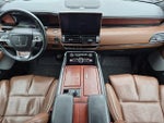 2023 Navigator L Thumbnail 14