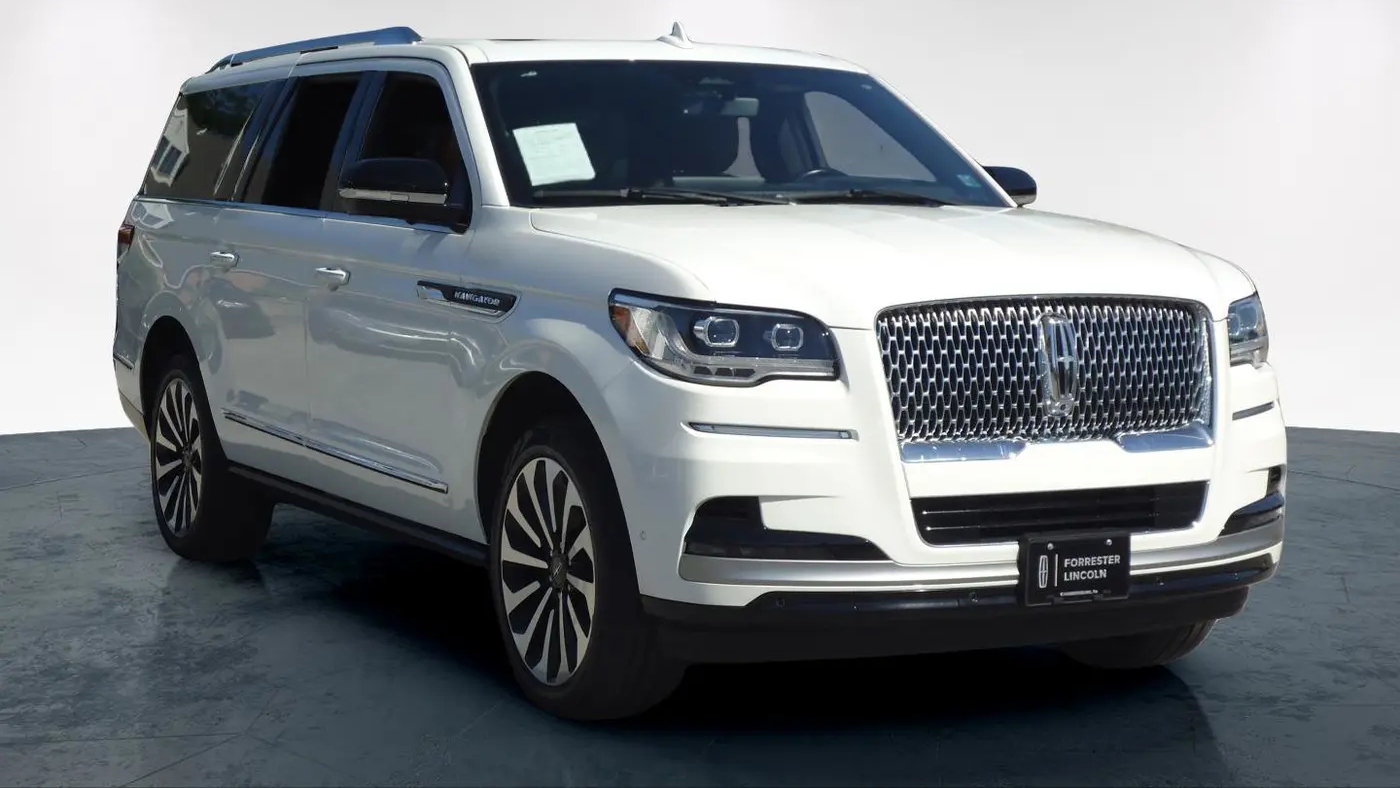 Preowned 2024 Lincoln Navigator L Reserve for Sale
