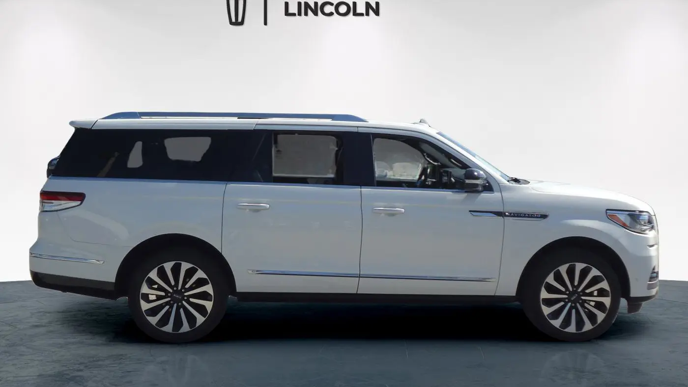 2024 Lincoln Navigator L Reserve
