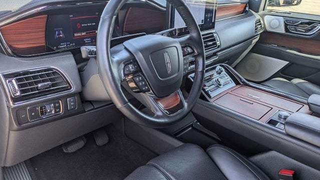 2024 Lincoln Navigator L Reserve