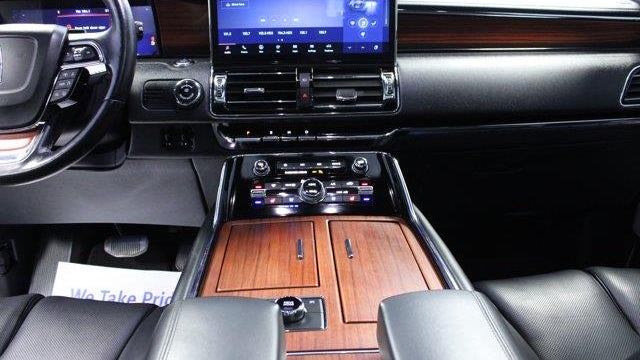 2024 Lincoln Navigator L Reserve