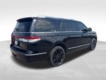 2024 Navigator L Thumbnail 15