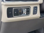 2024 Navigator L Thumbnail 9