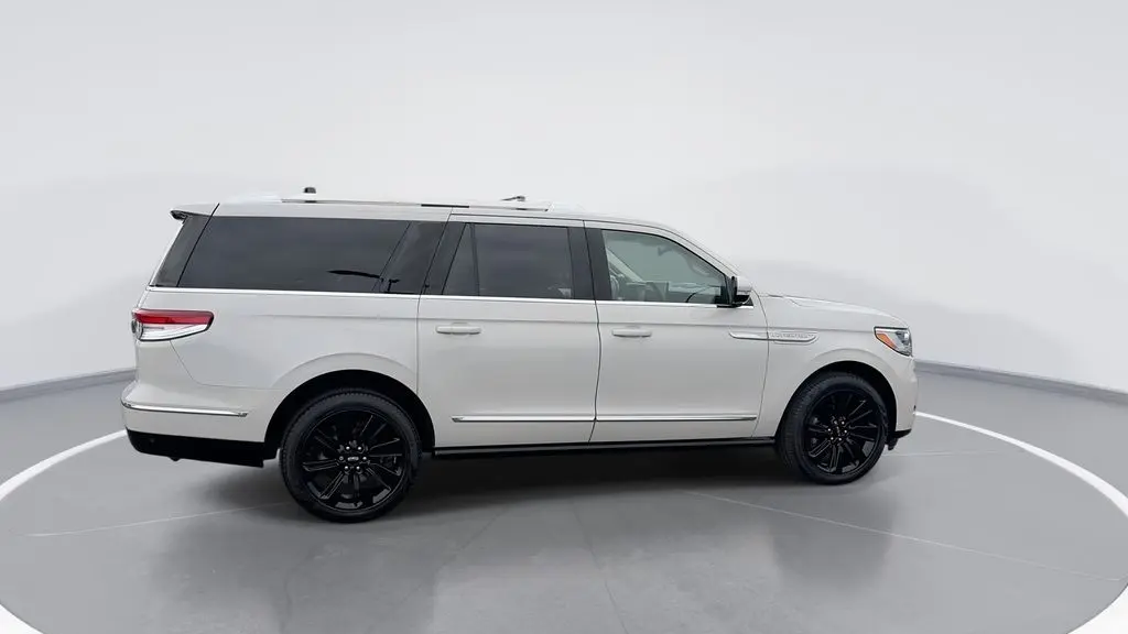 2024 Lincoln Navigator L Reserve