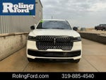 2025 Navigator L Thumbnail 4