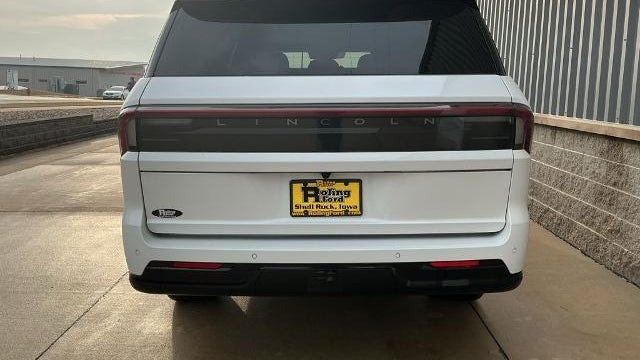 2025 Lincoln Navigator L Reserve