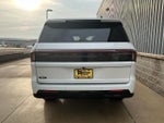 2025 Navigator L Thumbnail 5