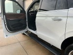 2025 Navigator L Thumbnail 8