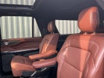 2025 Navigator L Thumbnail 21