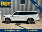 2025 Navigator L Thumbnail 2