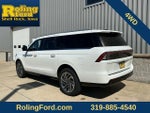 2025 Navigator L Thumbnail 3