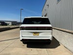 2025 Navigator L Thumbnail 5