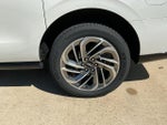 2025 Navigator L Thumbnail 6